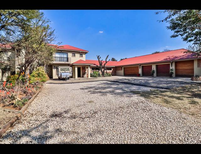 5 BEDROOM HOUSE SOLD IN LEEUWFONTEIN ESTATE